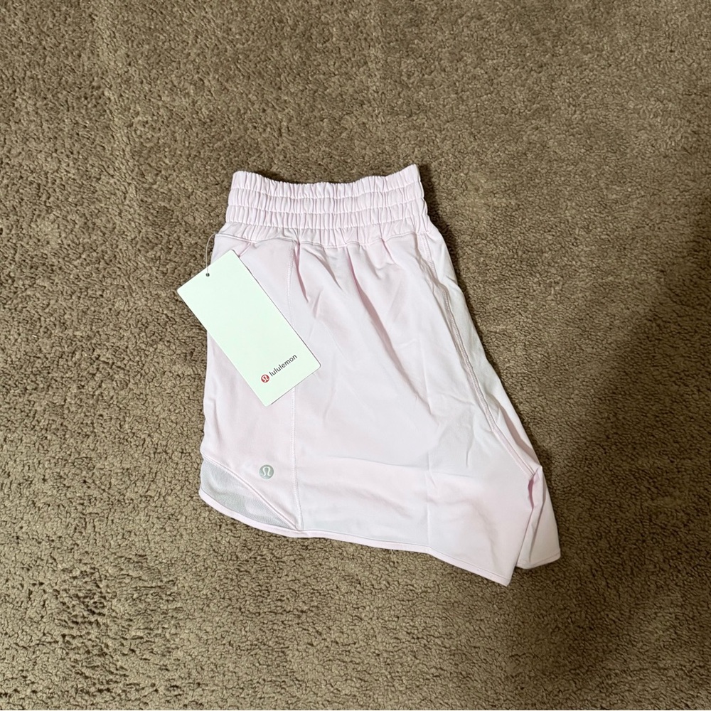 Lululemon NWT Hotty Hot Shorts High Rise 4” Pink Organza Size 8